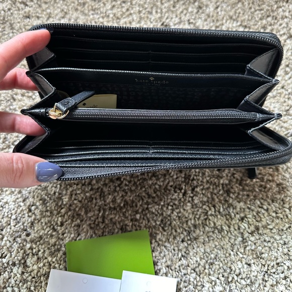 KATE SPADE-NEDA all that glitters black zip around wallet. Gently used with tags - Picture 5 of 6